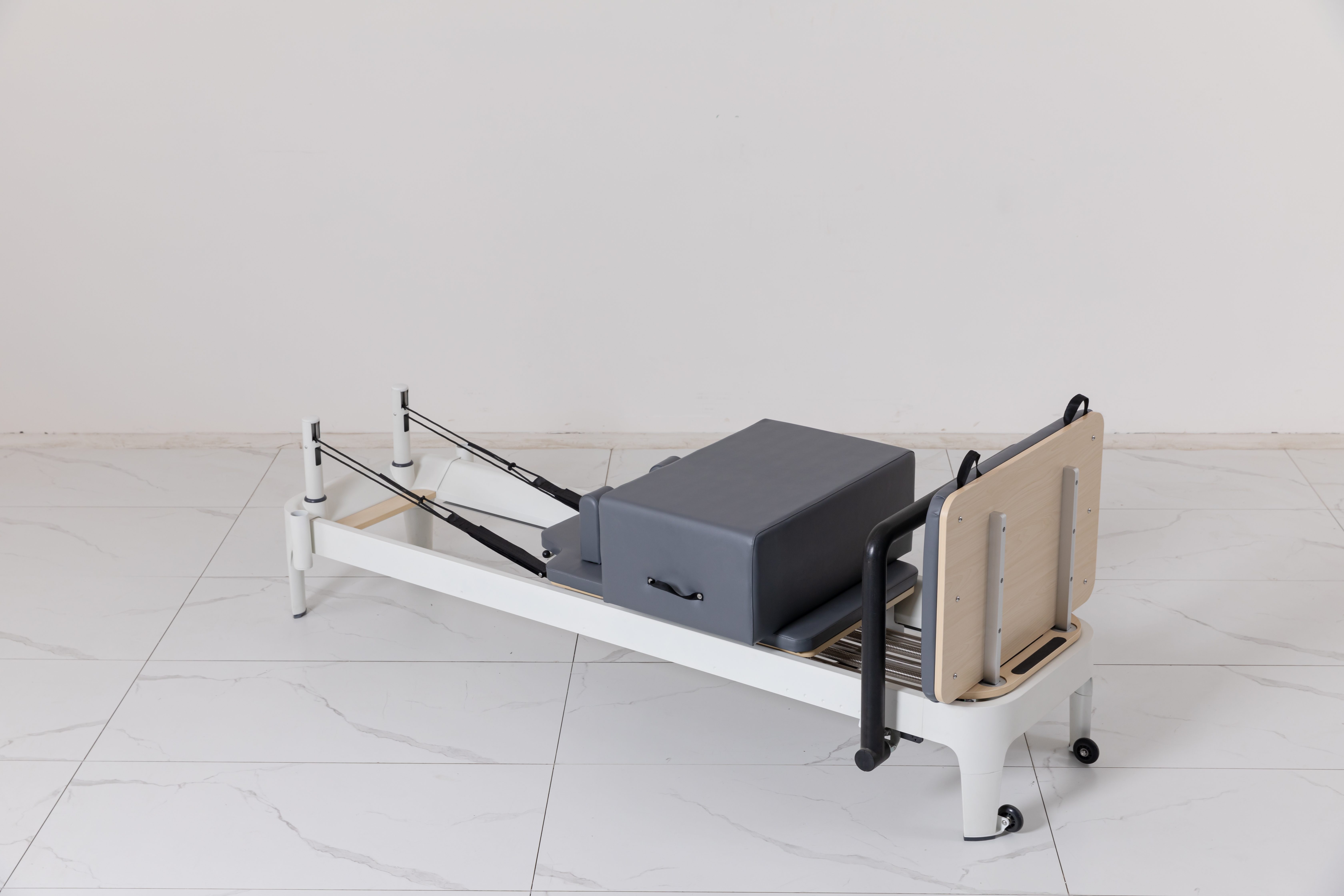 Full Track Aluminum Pilates Reformer White Gym Use Fitness Equipment