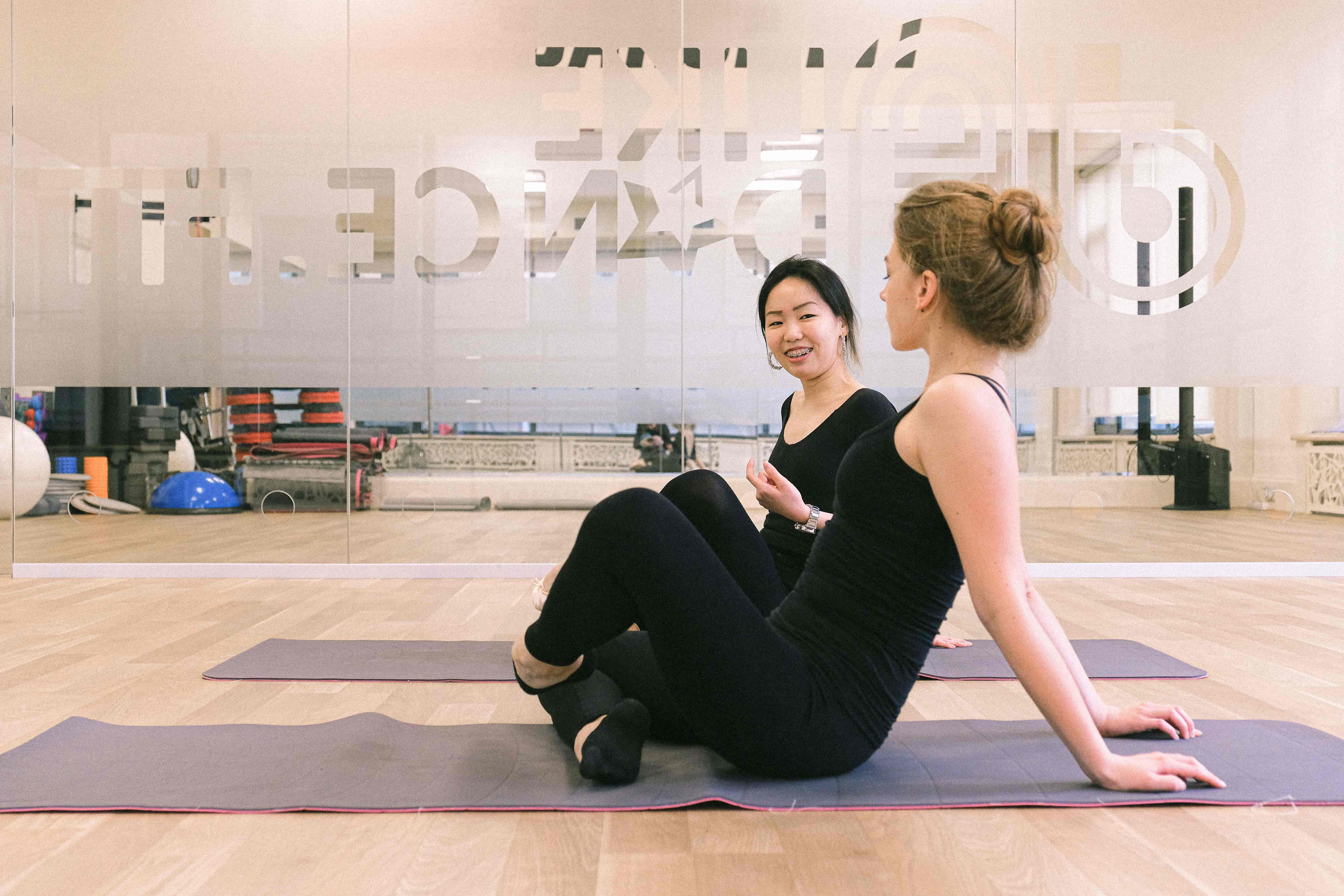 15 minute Lunch break Pilates Workout Routine For Busy Office Workers