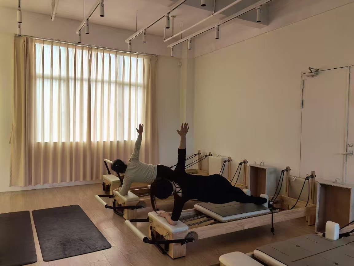 Rehabilitation Pilates: Which Machines Work Best for Physical Therapy Studios?
